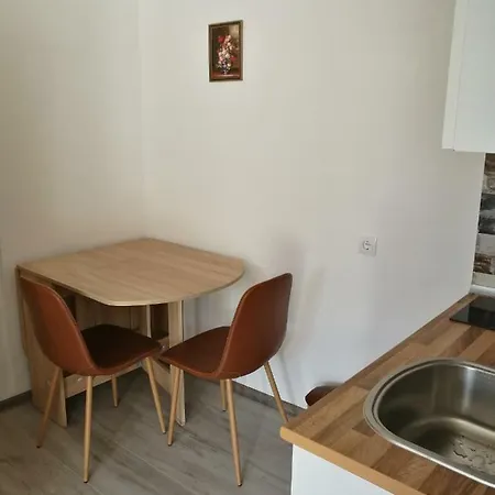 Apartment Vranes *